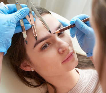Microblading Nedir? Kimlere Uygulanır, Kimlere Uygulanmaz?